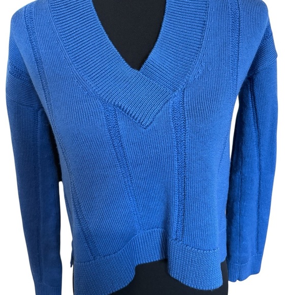 Derek Lam Denim Women’s 100% Wool V-Neck Sweater Boxy Knit Blue Size XS - Picture 1 of 10